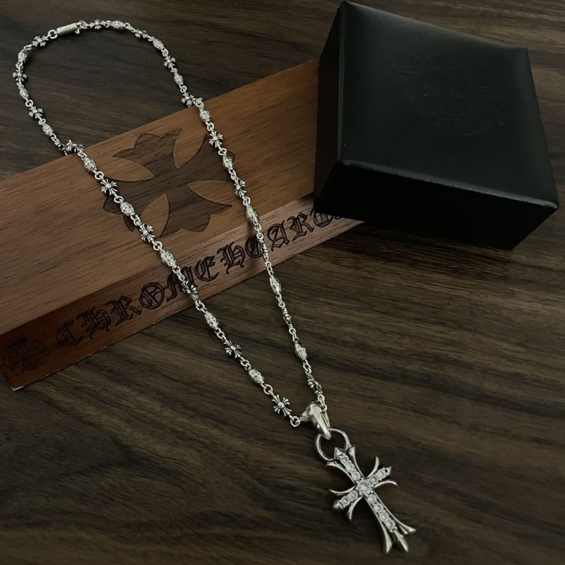 Ch**me He**ts necklaces